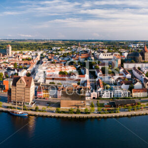 Panorama vom Rostocker Stadthafen mit Speichern - SEB Fotografie